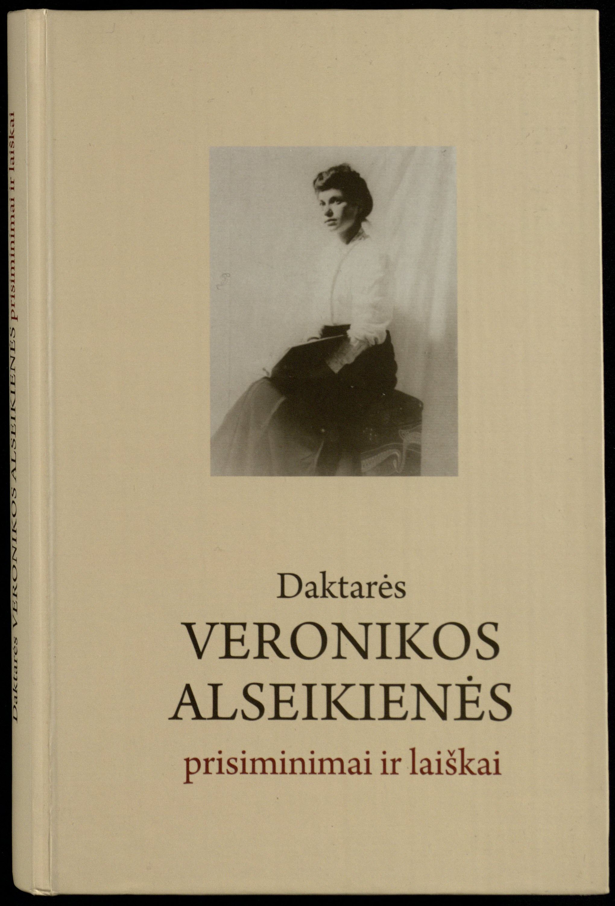 Kornelijos Jankauskaitės parengtame leidinyje „Daktarės Veronikos Alseikienės prisiminimai ir laiškai“ pateikti atsiminimai apie karo gydytojų Veronikos ir Danieliaus Alseikų tarnybą Minske (Vilnius, 2010, p. 68–71)